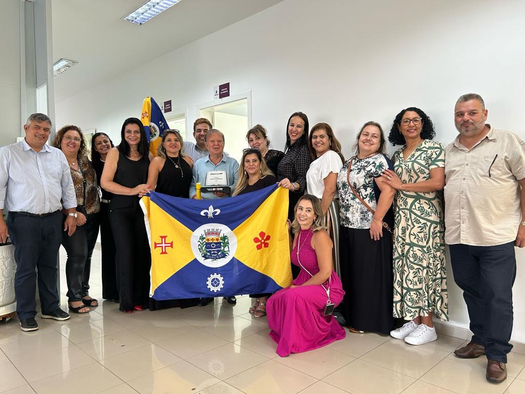 Educação de Barueri homenageia escolas premiadas pelo programa “Alfabetiza Juntos”