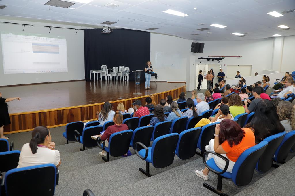 Barueri realiza reunião plenária sobre a saúde das trabalhadoras e trabalhadores